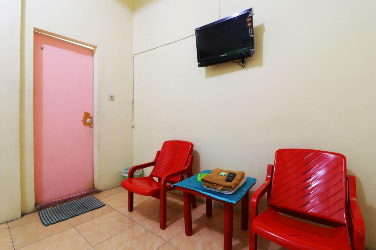 Wisma Yuli Syariah Hotel Medan Eksteriør billede