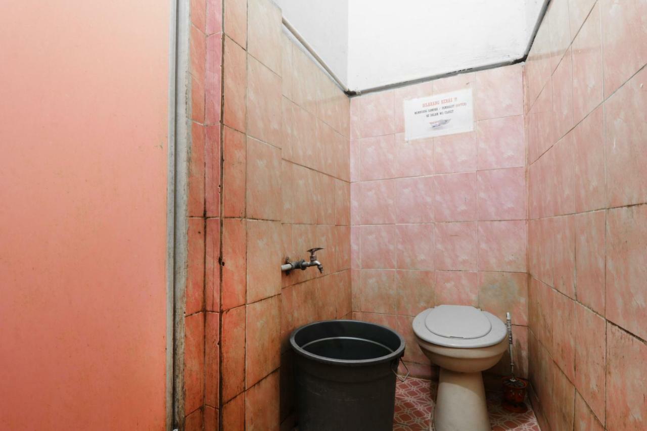 Wisma Yuli Syariah Hotel Medan Eksteriør billede