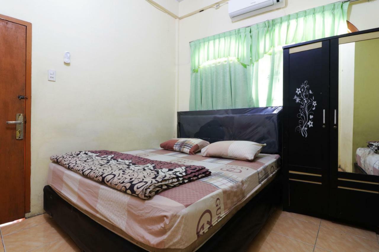 Wisma Yuli Syariah Hotel Medan Eksteriør billede
