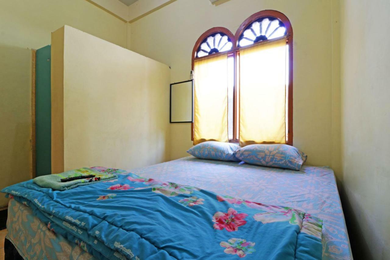 Wisma Yuli Syariah Hotel Medan Eksteriør billede
