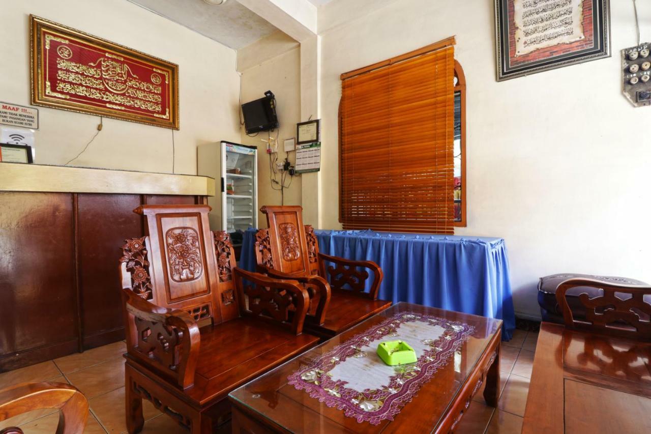 Wisma Yuli Syariah Hotel Medan Eksteriør billede